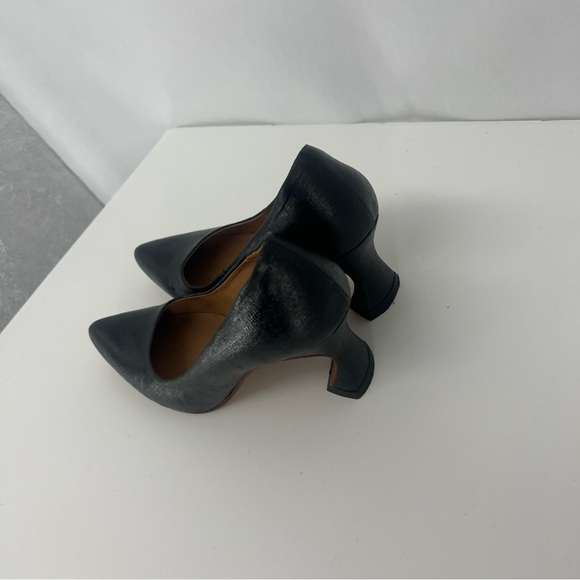 John Fluevlog | Black Textured Heels - Picture 12 of 14